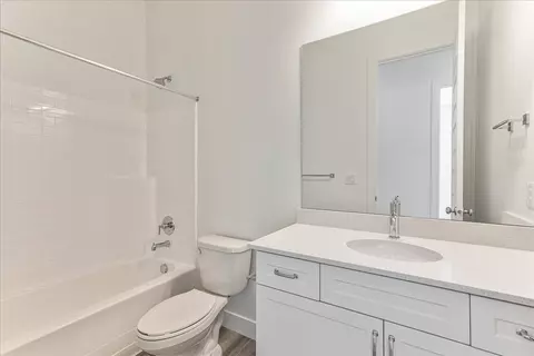 Bath - 2451 W Aurora Ave, Mapleton, UT 84664 photo 4 of 6