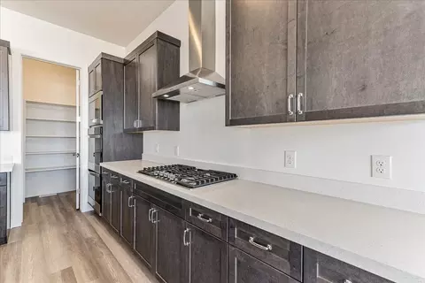 Kitchen - 2451 W Aurora Ave, Mapleton, UT 84664 photo 5 of 8