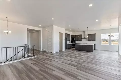 Living - 2451 W Aurora Ave, Mapleton, UT 84664 photo 5 of 9