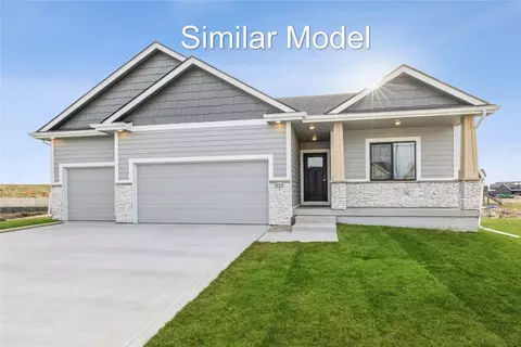 3402 SE Bannister Dr, Ankeny, IA 50021