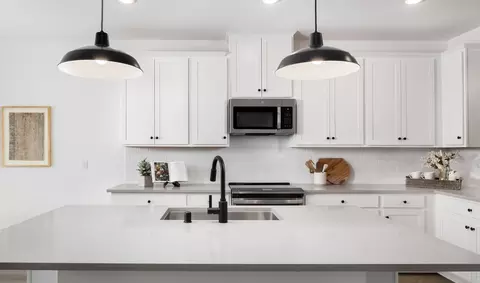 Kitchen - 5803 White Rabbit Dr, Bakersfield, CA 93306 photo 2 of 3