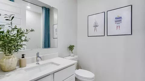 Bath - 8766 S Circulo Generoso, Vail, AZ 85641 photo 2 of 2