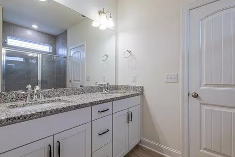 Bath - 43 Black Forest Pointe Trl, Benson, NC 27504 photo 2 of 4