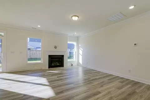Living - 43 Black Forest Pointe Trl, Benson, NC 27504 photo 2 of 5