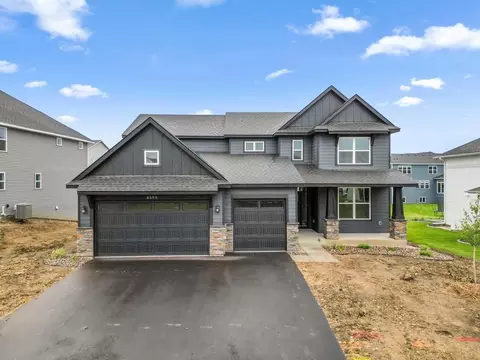 8593 183rd St W, Lakeville, MN 55044