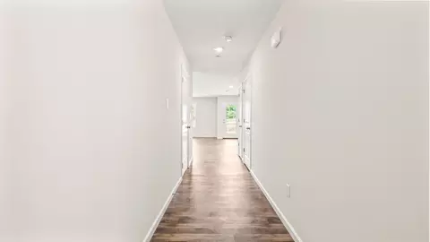 Entry Way - 10347 Mae Ct, Cincinnati, OH 45251 photo 2 of 8