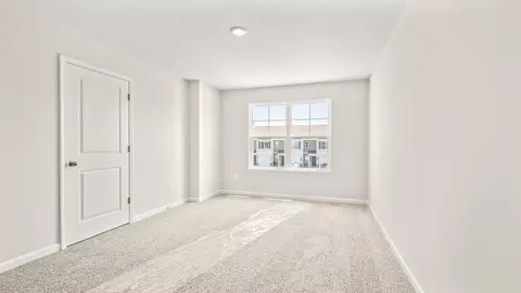 Bedroom - 10347 Mae Ct, Cincinnati, OH 45251 photo 3 of 11