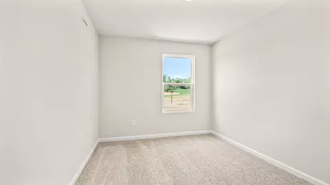 Bedroom - 10347 Mae Ct, Cincinnati, OH 45251 photo 4 of 11