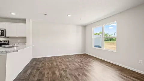 Living - 10347 Mae Ct, Cincinnati, OH 45251 photo 2 of 4