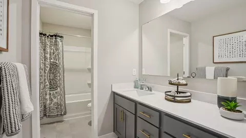 Bath - 4644 Percheron Blvd, Chaska, MN 55318 photo 3 of 5