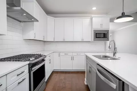 Kitchen - Fox Gap Ln, Hixson, TN 37343 photo 3 of 6