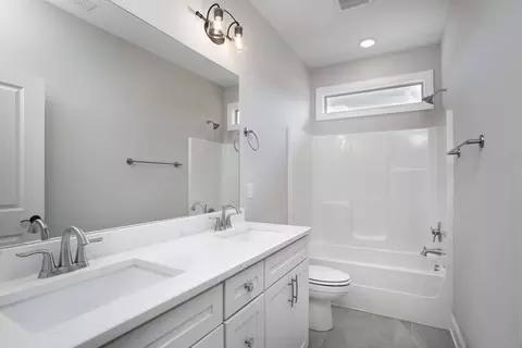 Bath - Fox Gap Ln, Hixson, TN 37343 photo 1 of 4