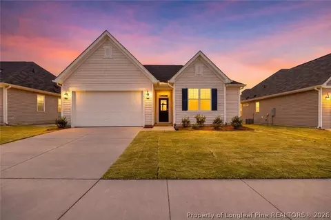 63 Furley St, Sanford, NC 27330