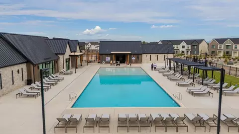 Exterior - 877 N 1860 E, Salem, UT 84653 photo 13 of 15