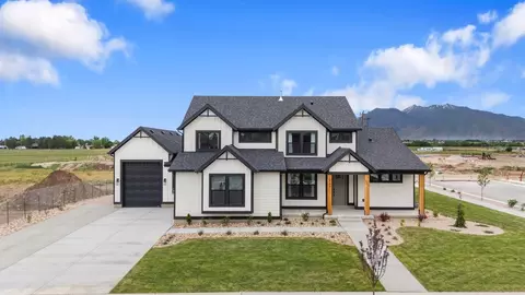Exterior - 877 N 1860 E, Salem, UT 84653 photo 3 of 15