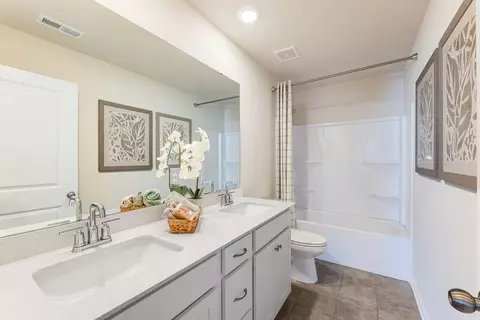 Bath - 4559 Spruce Green Rd, Kannapolis, NC 28081 photo 4 of 6