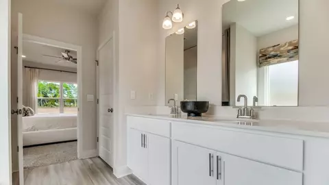 Bath - 2808 Wingman Way, Crestview, FL 32539 photo 1 of 6