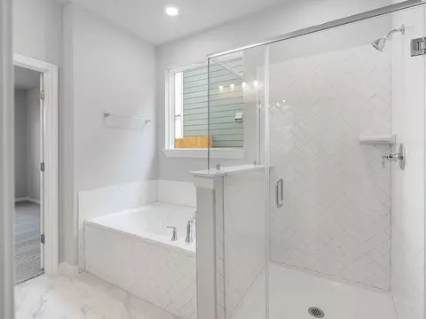 Bath - 114 Kays Path, Georgetown, TX 78626 photo 3 of 6