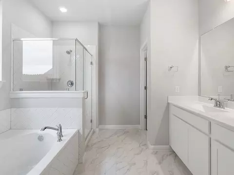 Bath - 114 Kays Path, Georgetown, TX 78626 photo 2 of 6