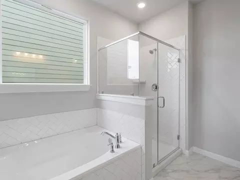Bath - 114 Kays Path, Georgetown, TX 78626 photo 4 of 6