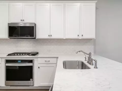 Kitchen - 114 Kays Path, Georgetown, TX 78626 photo 4 of 5