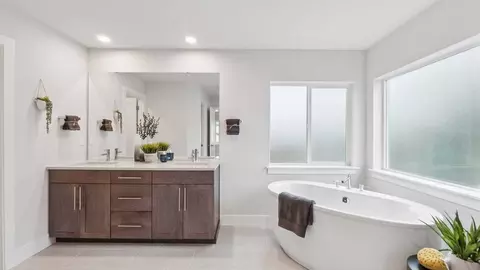 Bath - 3122 194th St SE, Bothell, WA 98012 photo 4 of 5