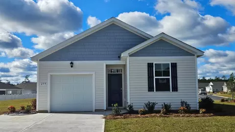 241 Carver Willow Dr, Loris, SC 29569