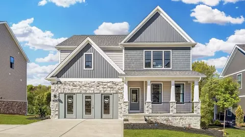 100 Victoria Dr, Coraopolis, PA 15108