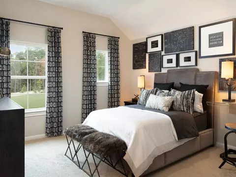 Bedroom - 2015 Bluff Oak Ct, Conroe, TX 77304 photo 3 of 4