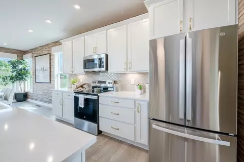 Kitchen - 1179 Deerpath Cir, Bellbrook, OH 45305 photo 5 of 8