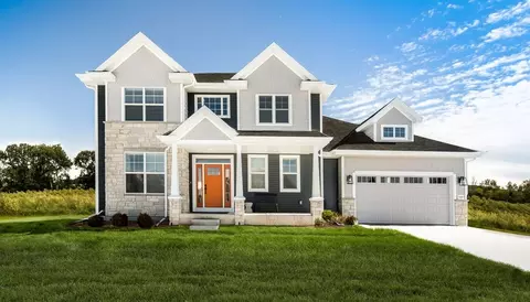 w199n5547 Boxwood Blvd, Menomonee Falls, WI 53051