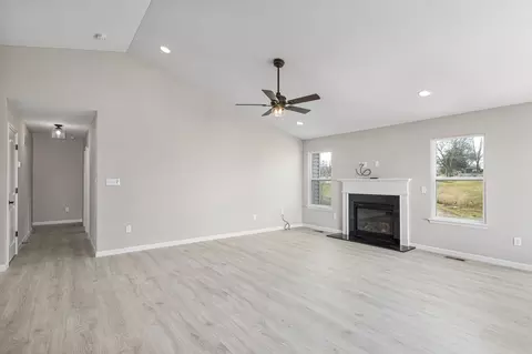 Living - 1 Hazel Ct, Wright City, MO 63390 photo 5 of 11