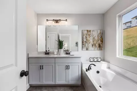 Bath - 1 Hazel Ct, Wright City, MO 63390 photo 5 of 22