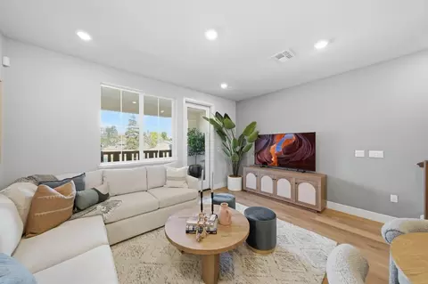 Living - 4301 Elderbrook Ln, Pleasanton, CA 94566 photo 2 of 2