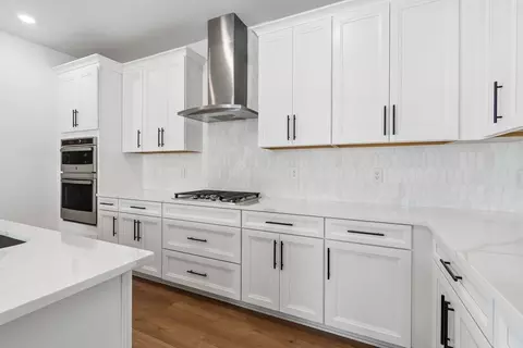 8111 Seaflower Pkwy, Bradenton, FL 34210