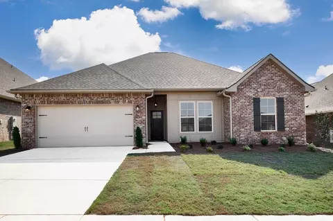 17752 Cabernet St, Athens, AL 35613