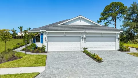 Exterior - 10614 Eclipse St, Sarasota, FL 34241 photo 45 of 50