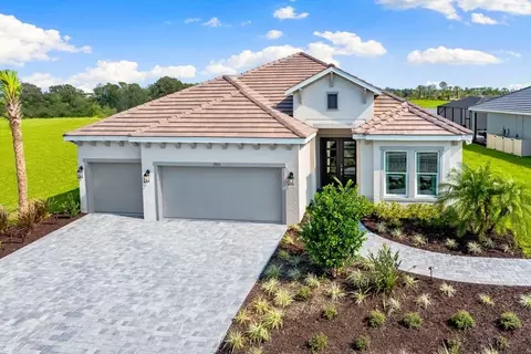 Exterior - 10614 Eclipse St, Sarasota, FL 34241 photo 2 of 50