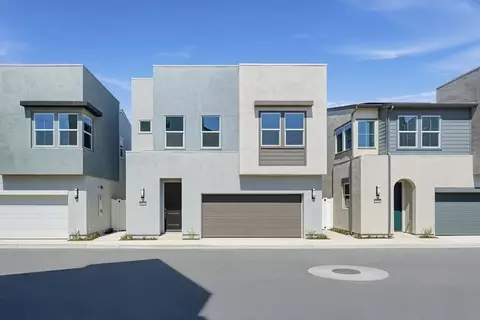 1021 E Overlook Dr, Orange, CA 92867