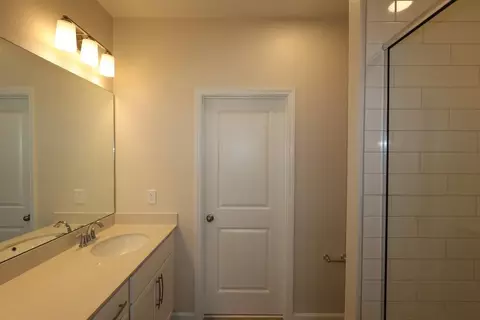 Bath - 1389 Hyde St, Saint Cloud, FL 34771 photo 1 of 3