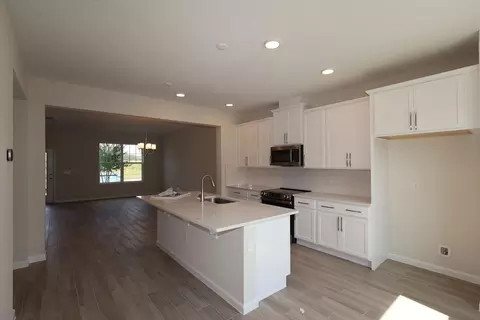 Kitchen - 1389 Hyde St, Saint Cloud, FL 34771 photo 4 of 6