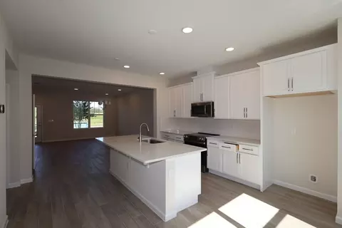 Kitchen - 1389 Hyde St, Saint Cloud, FL 34771 photo 2 of 7