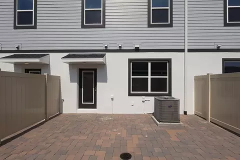 Exterior - 1389 Hyde St, Saint Cloud, FL 34771 photo 7 of 11
