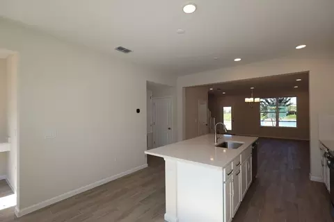 Kitchen - 1389 Hyde St, Saint Cloud, FL 34771 photo 4 of 7
