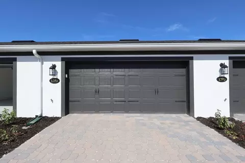 Exterior - 1389 Hyde St, Saint Cloud, FL 34771 photo 5 of 12