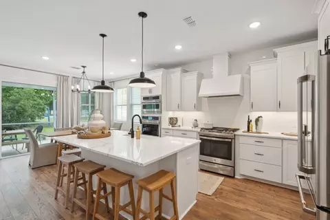 1039 Boyington Dr, Hollywood, SC 29449