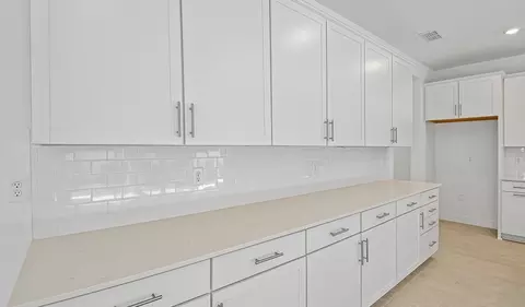 Kitchen - 3716 Deer Ridge Dr, Mount Dora, FL 32757 photo 2 of 3