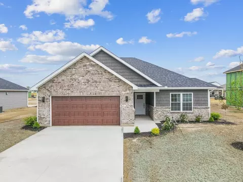 238 Darla Cir, Troy, OH 45373