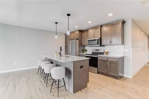 Kitchen - 2759 Executive Dr, Troy, OH 45373 photo 2 of 10