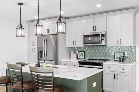 Kitchen - 2759 Executive Dr, Troy, OH 45373 photo 6 of 10